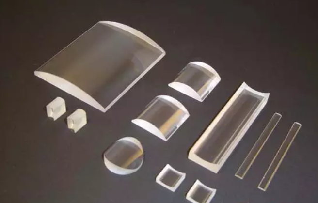 柱面镜在现代光电产品中的应用与发展